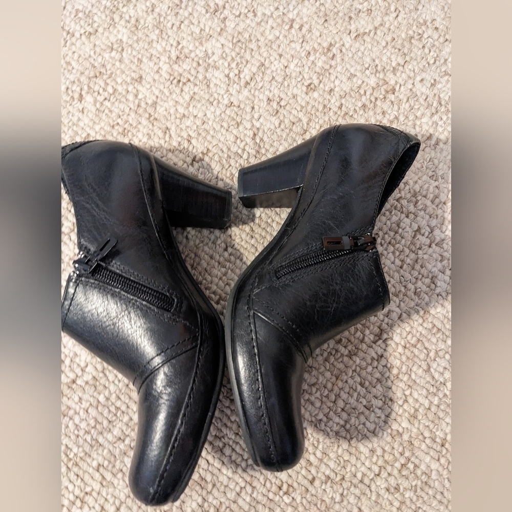 CLARKS Artisan Retro style, 6.5 - Picture 3 of 6